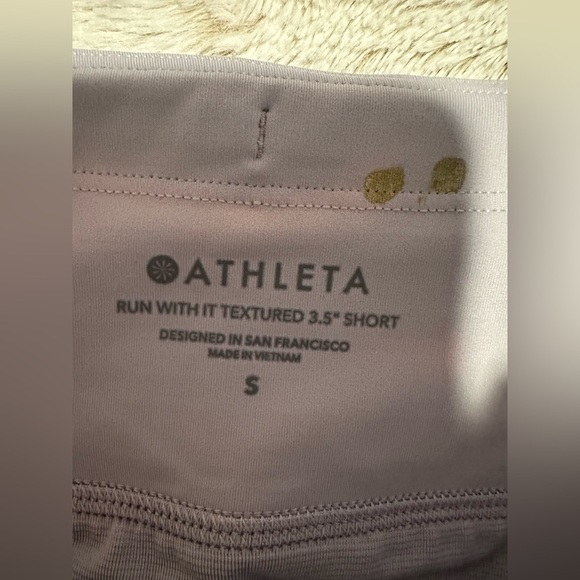 Athleta Run With It Textured 3.5" Shorts Size Small - Picture 6 of 16
